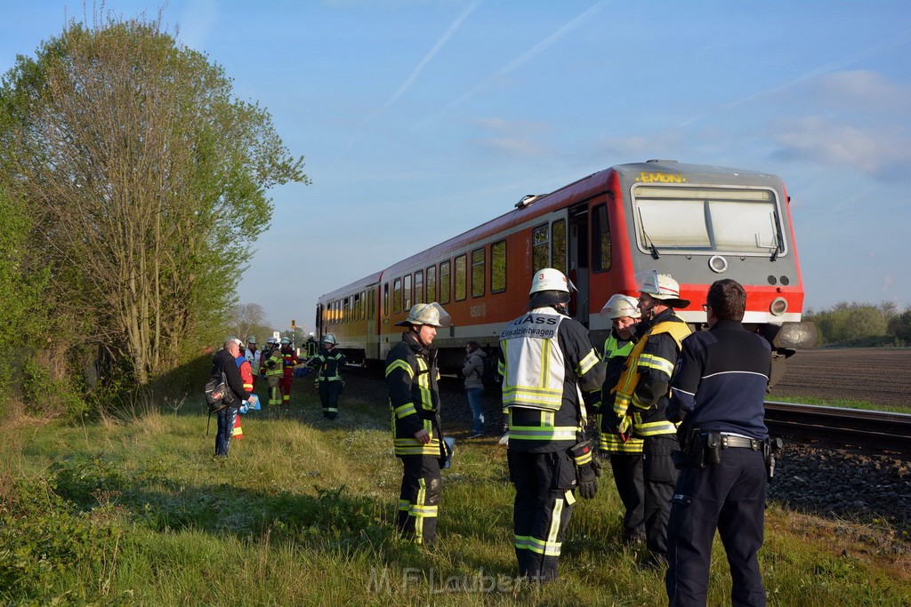 Schwerer VU LKW Zug Bergheim Kenten Koelnerstr P012.JPG